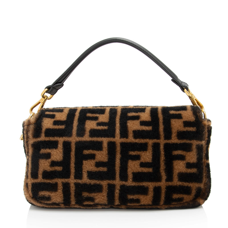 Fendi Sheepskin FF Baguette Shoulder Bag (SHF-mfPxUP)