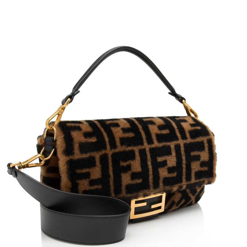 Fendi Sheepskin FF Baguette Shoulder Bag (SHF-mfPxUP)