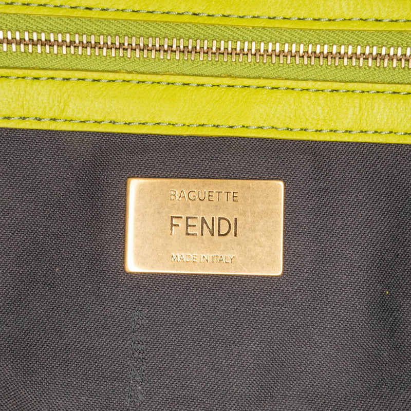 Fendi Zucca Embossed Baguette Satchel (SHG-jxmW95)