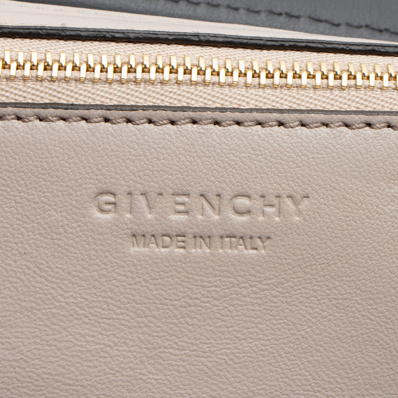 Givenchy Leather Mystic Medium Top Handle (SHF-zxkDv5)