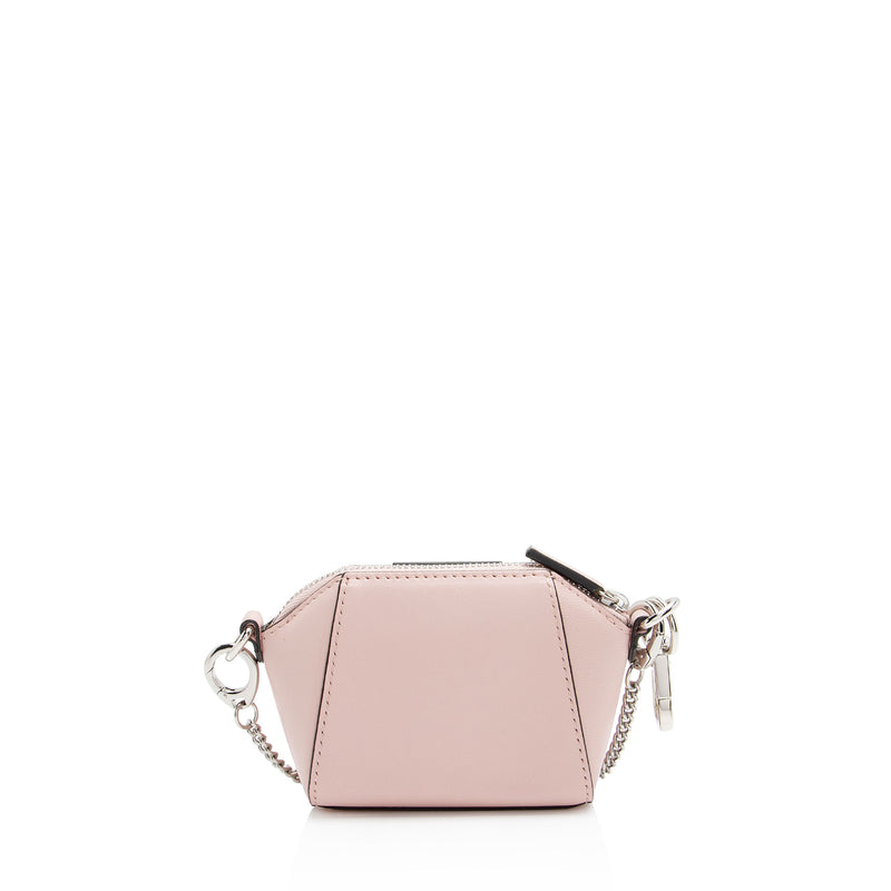 Givenchy Sugar Goatskin Antigona Baby Crossbody (SHF-NccjMW)