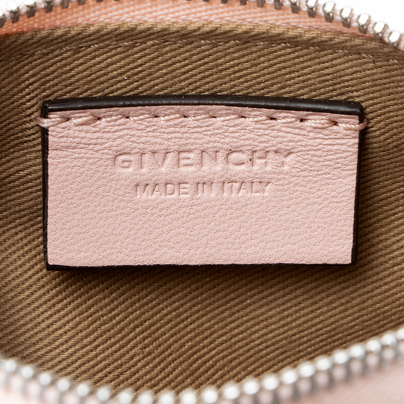 Givenchy Sugar Goatskin Antigona Baby Crossbody (SHF-NccjMW)