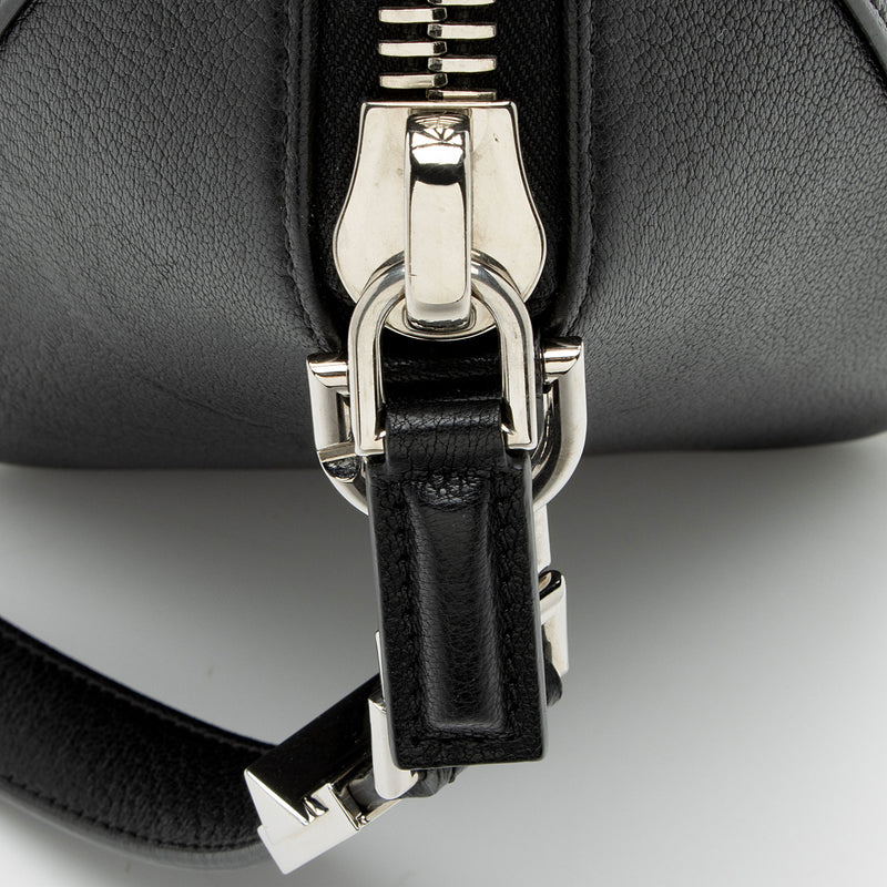 Givenchy Sugar Goatskin Antigona Small Satchel (SHF-jNezrl)