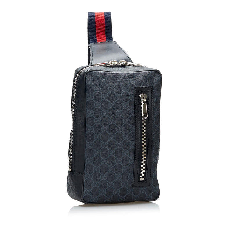 Gucci Pre-owned GG Supreme Zipped Crossbody Bag