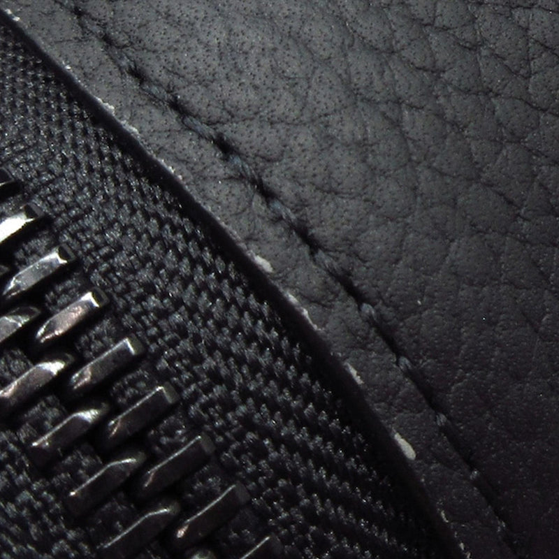 Louis Vuitton Alpha Wearable Wallet (SHG-DFheUM) – LuxeDH