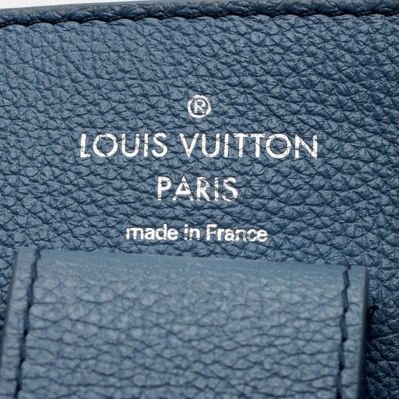Louis Vuitton White Ostrich Lockit MM Bag . Excellent Condition., Lot  #58385