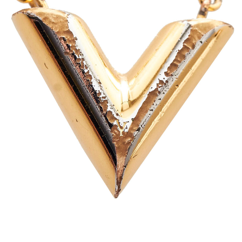 LOUIS VUITTON Essential V Necklace Gold | FASHIONPHILE