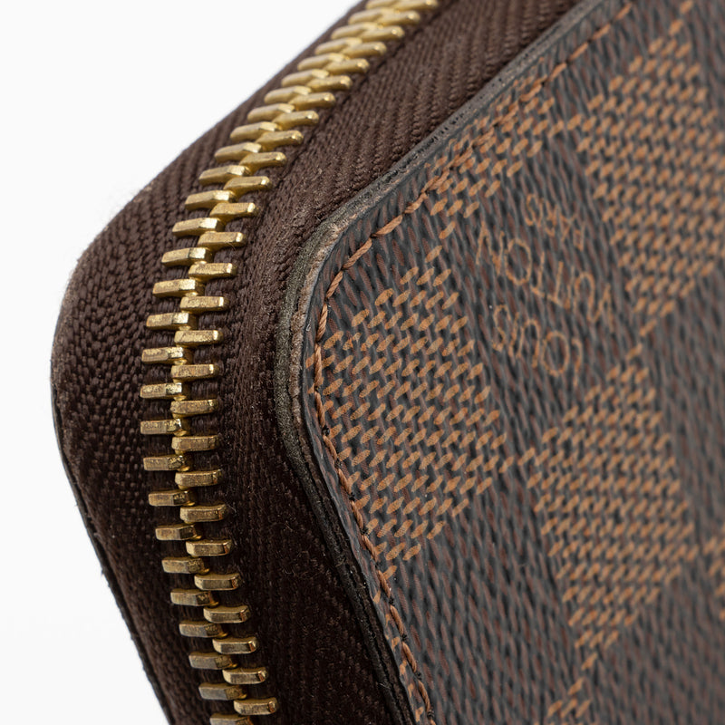 Louis Vuitton Damier Ebene Zippy Wallet (SHG-fGuRiF) – LuxeDH