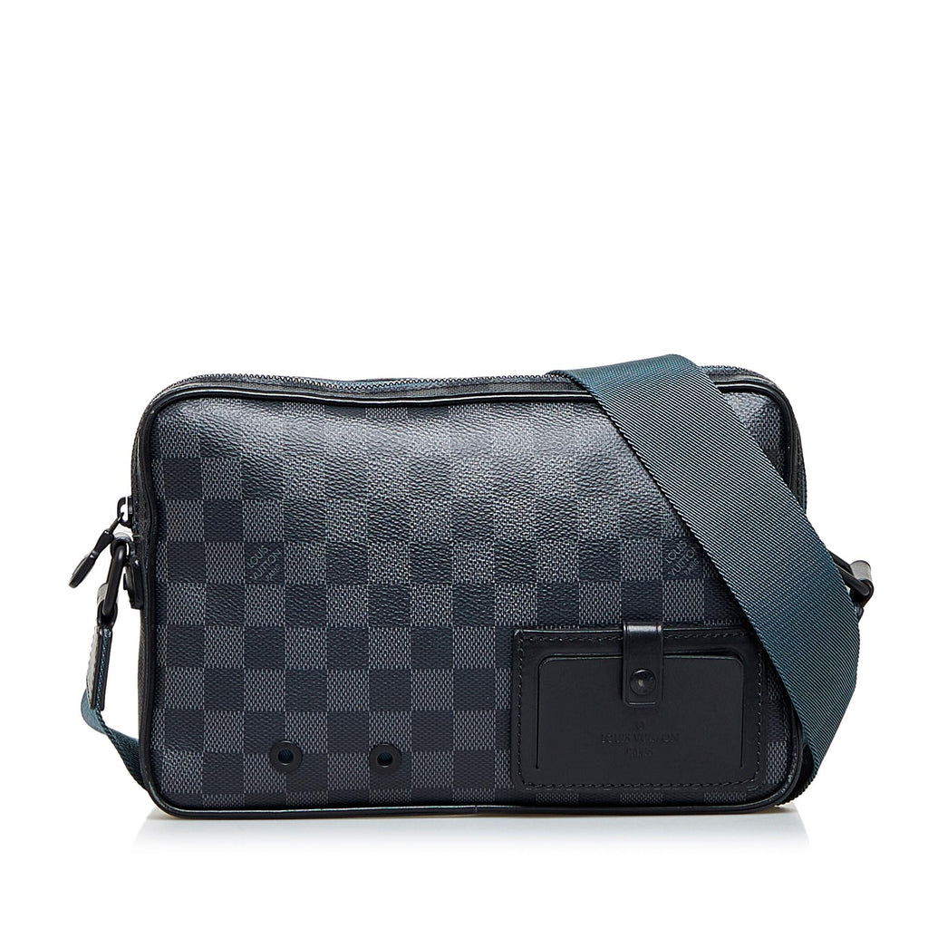 Pochette alpha triple leather small bag Louis Vuitton Black in