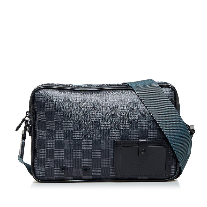 Louis Vuitton Kasai Clutch Damier Graphite Bag: Where Style Meets  Functionality 