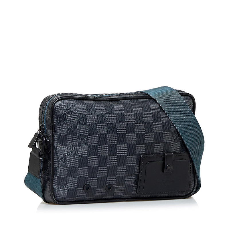 Louis Vuitton e shoulder bag in damier graphite canvas and black  leather