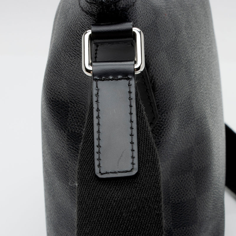 Louis Vuitton Damier Graphite Mick PM Shoulder Bag (SHF-qt5YT5) – LuxeDH