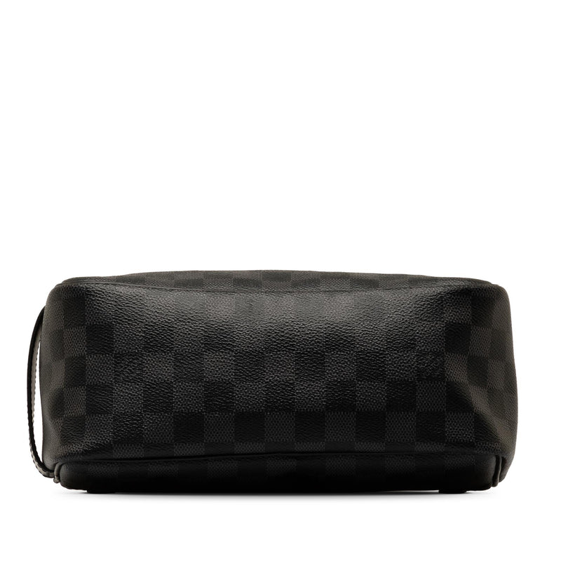 Louis Vuitton Damier Graphite Toiletry Pouch (SHG-PXf8JN)