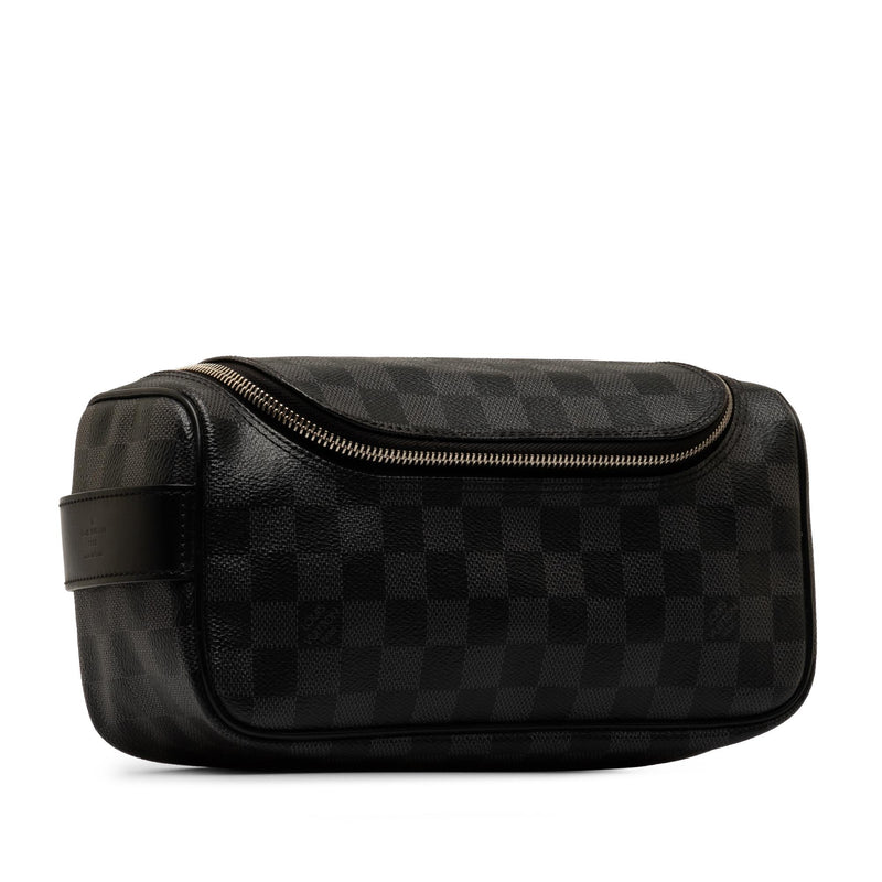 Louis Vuitton Damier Graphite Toiletry Pouch (SHG-PXf8JN)