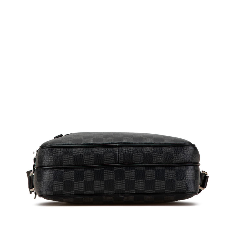 Louis Vuitton Damier Graphite Trocadero MM (SHG-ZJ8xLm)