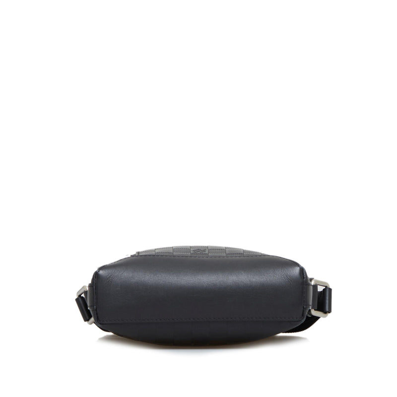 Louis Vuitton Discovery Messenger Bag Damier Infini Leather PM Black  163115243