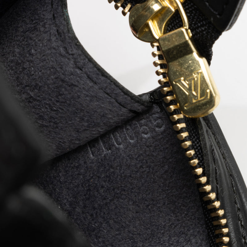 Louis Vuitton Epi Leather Petit Bucket Tote (SHF-aRWoz2) – LuxeDH