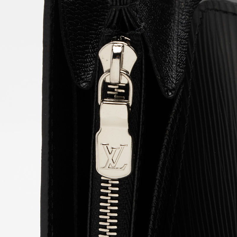 Louis Vuitton® Sarah Wallet  Louis vuitton sarah wallet, Louis vuitton,  Luxury wallet
