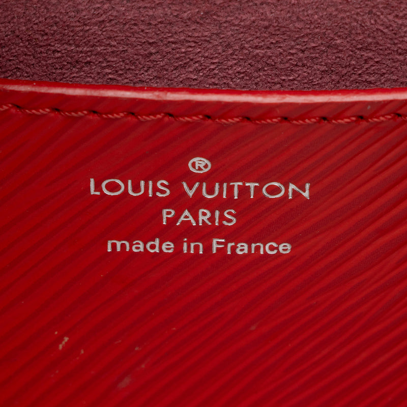 Louis Vuitton Epi Leather Twist MM Shoulder Bag (SHF-liSW6Y)