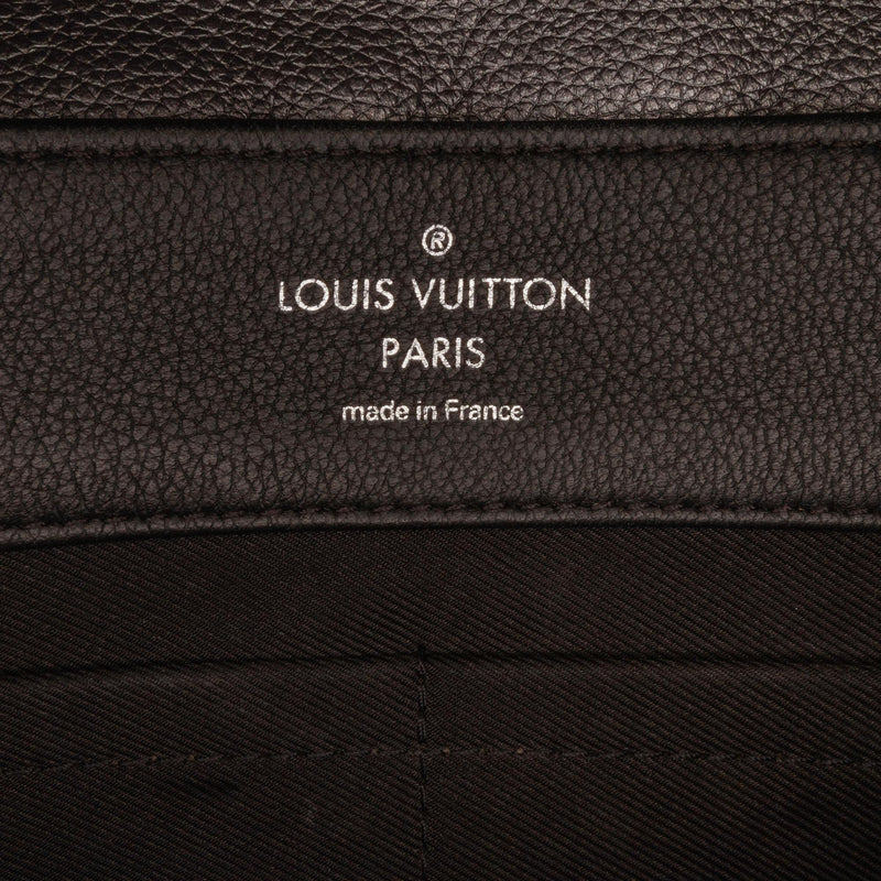 Louis Vuitton Eyelet LockMe II (SHG-WPW51d)