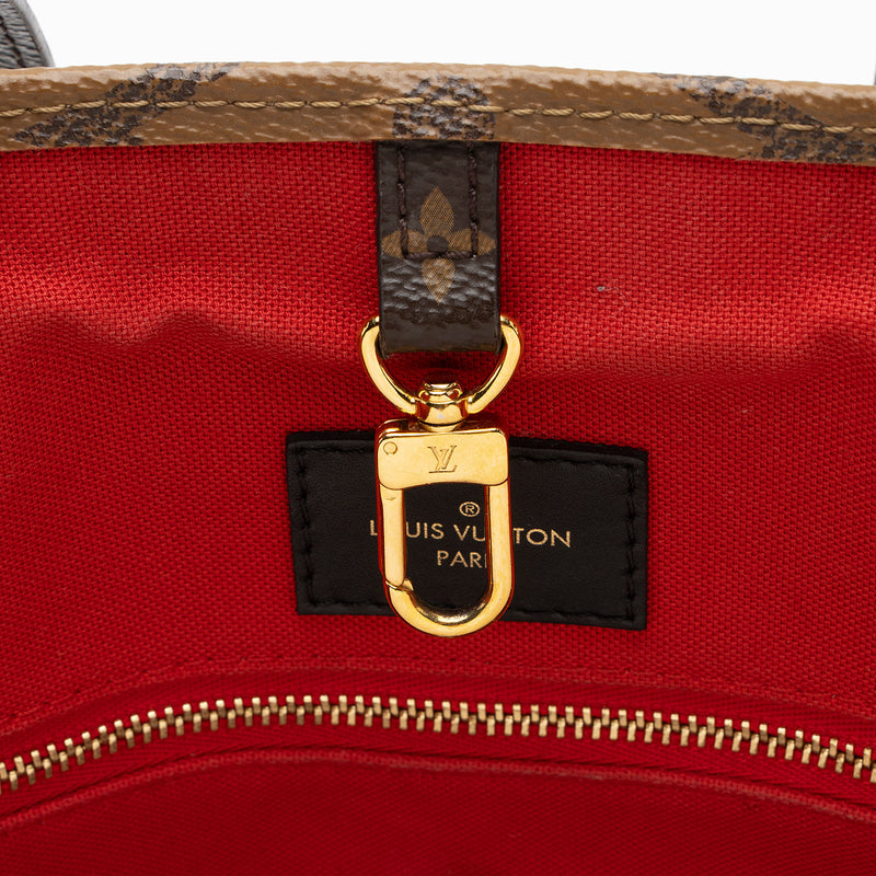 Louis Vuitton Giant Monogram Canvas Onthego MM Tote (SHF-gi6XTz)