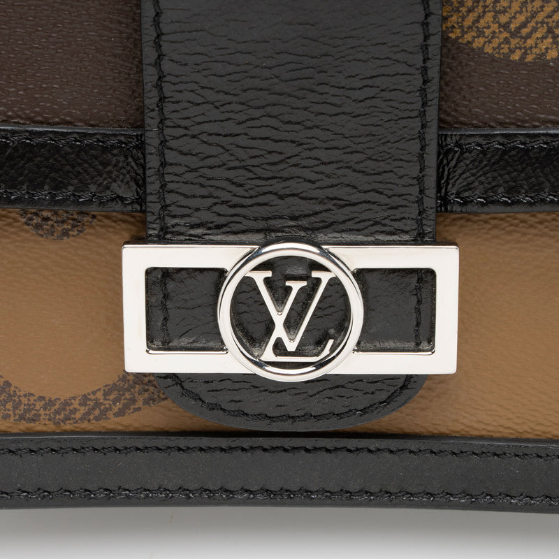 Louis Vuitton Giant Reverse Monogram Canvas Dauphine Belt Bag (SHF-YJvvbs)