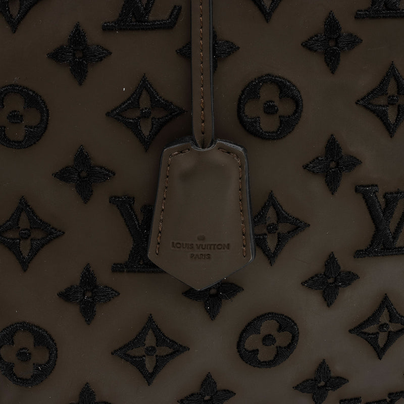 Louis Vuitton Monogram Addiction Lockit Vertical MM (SHG-AMrldH