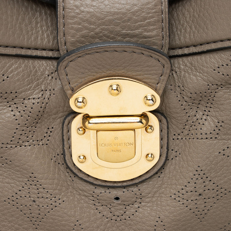 Louis Vuitton Mahina Leather Cirrus PM Satchel (SHF-Y5GlCW)