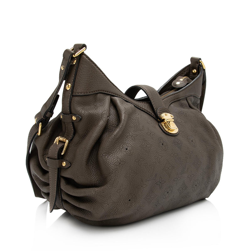 Louis Vuitton Mahina Leather Lunar PM Shoulder Bag (SHF-20919) – LuxeDH