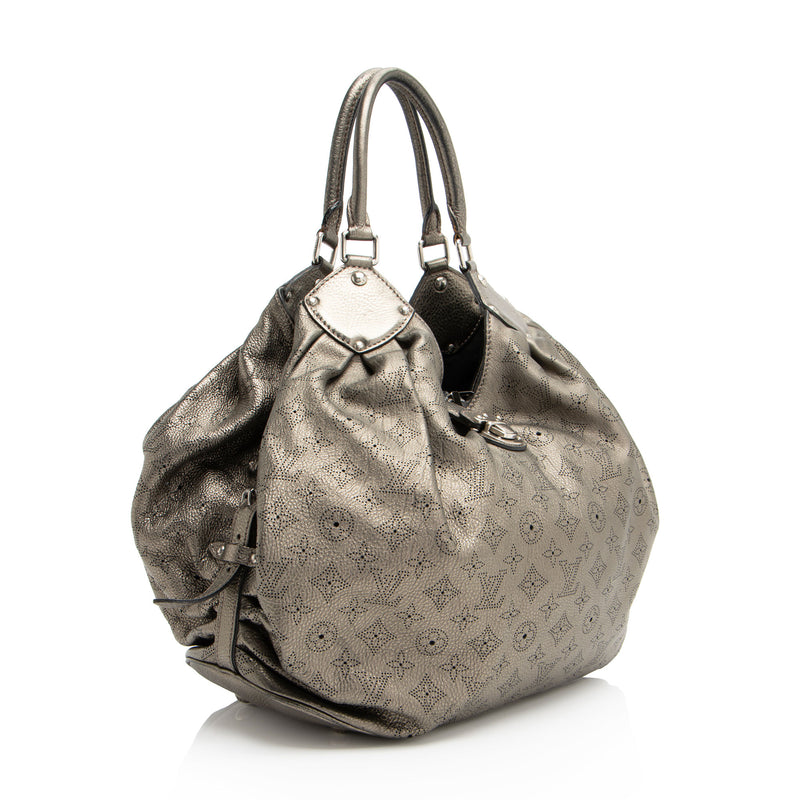 Louis Vuitton Metallic Mahina Leather XL Hobo (SHF-d8K5n6)