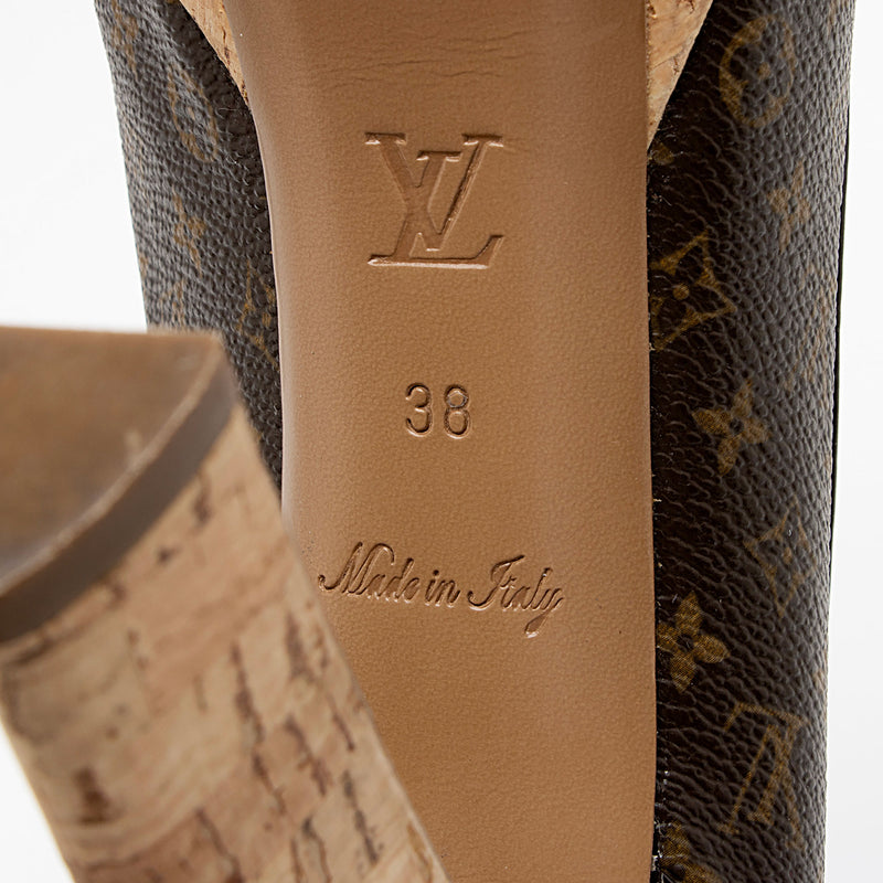 Louis Vuitton Metallic Gold Leather Peep Toe Platform Pumps Size