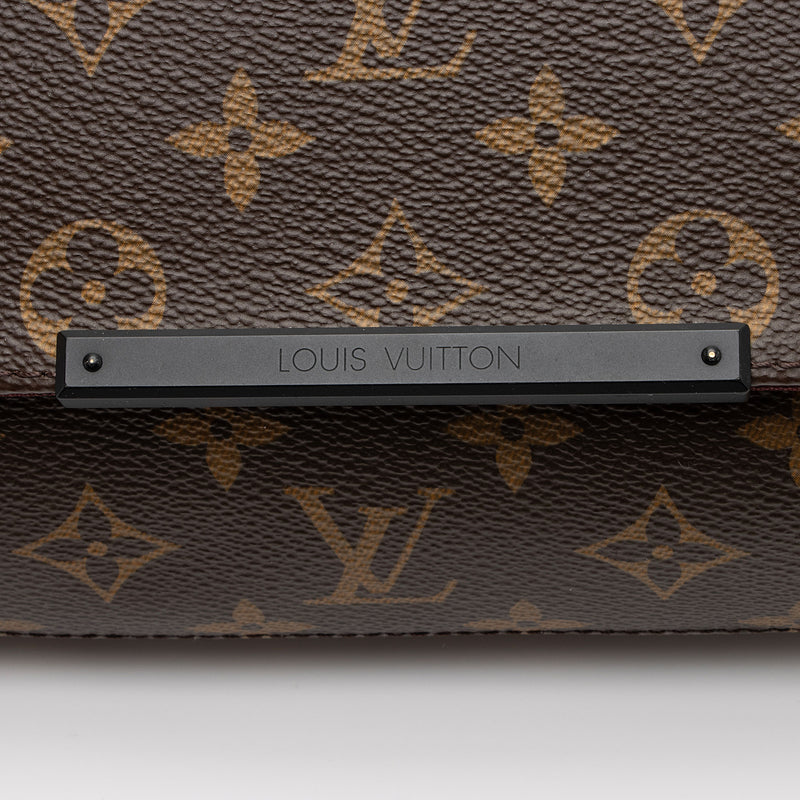 Louis Vuitton Monogram Canvas District PM Messenger Bag (SHF-m1A18g)