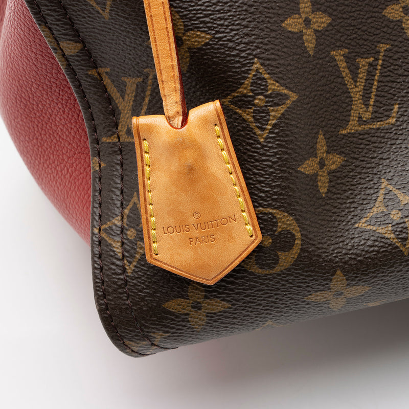 Louis Vuitton Monogram Canvas Gaia Shoulder Bag (SHF-csKU0A)