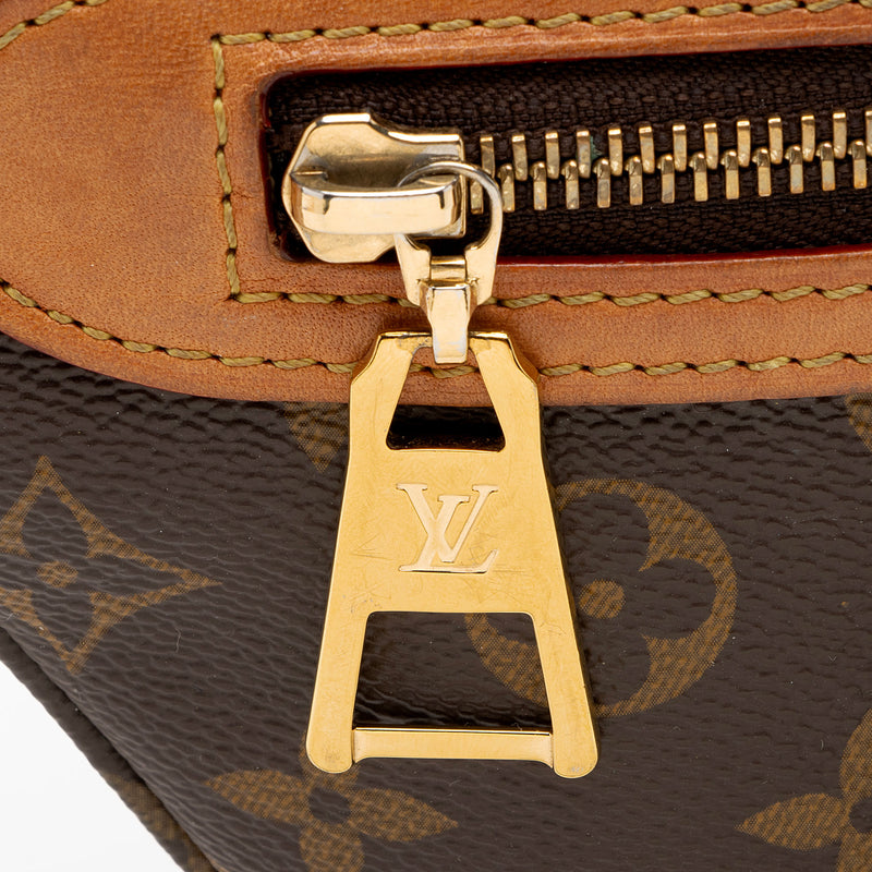 Louis Vuitton Monogram Canvas High Rise Bumbag (SHF-ds3Z8G)