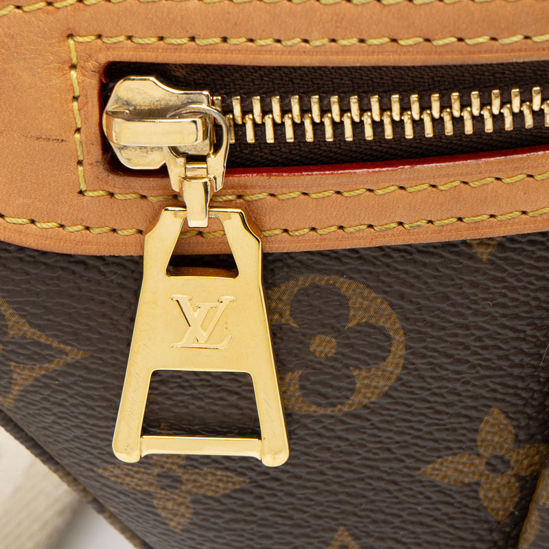 Louis Vuitton Monogram Canvas High Rise Bumbag (SHF-XPqJDJ)