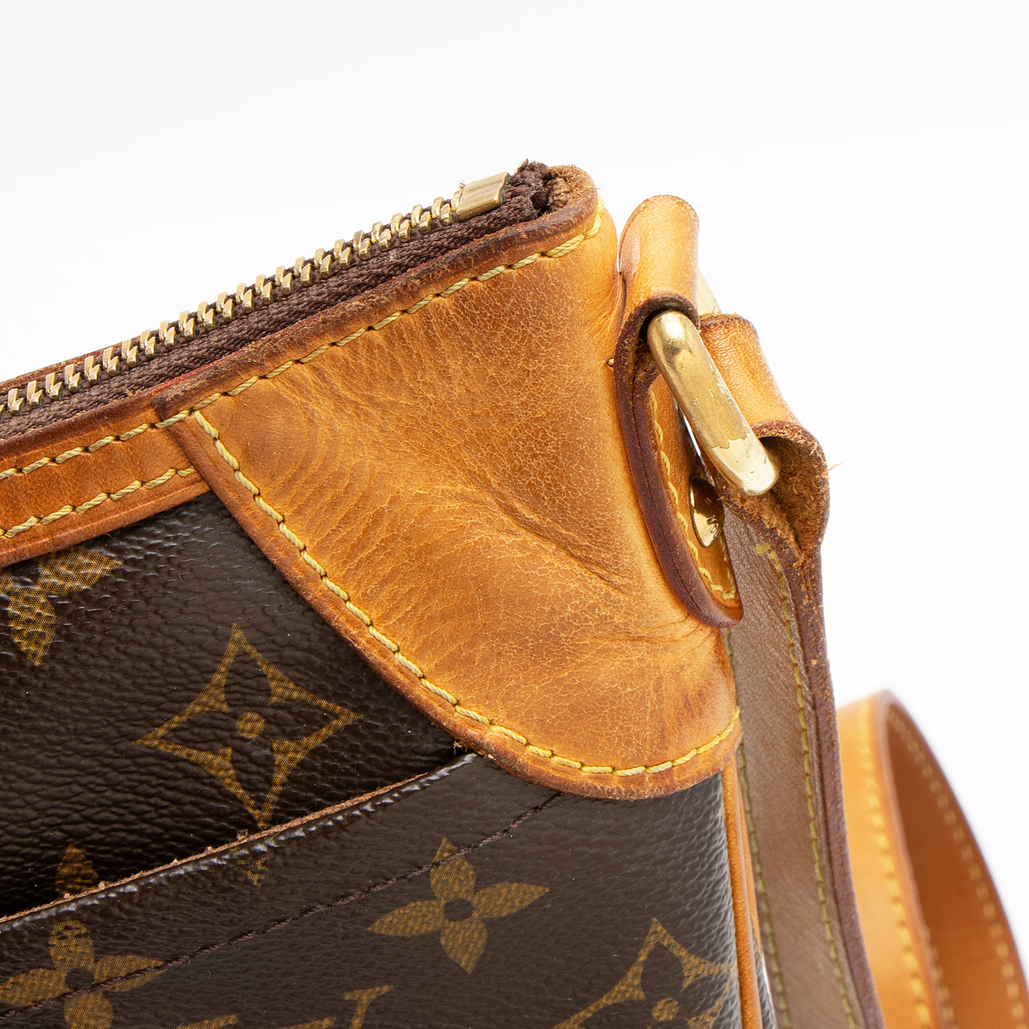 Louis Vuitton Monogram Canvas Odeon PM Shoulder Bag (SHF-H7sWx7)