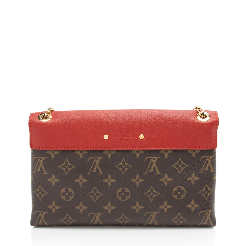 Louis Vuitton Monogram Canvas Pallas Chain Shoulder Bag (SHF-kEYMMI)