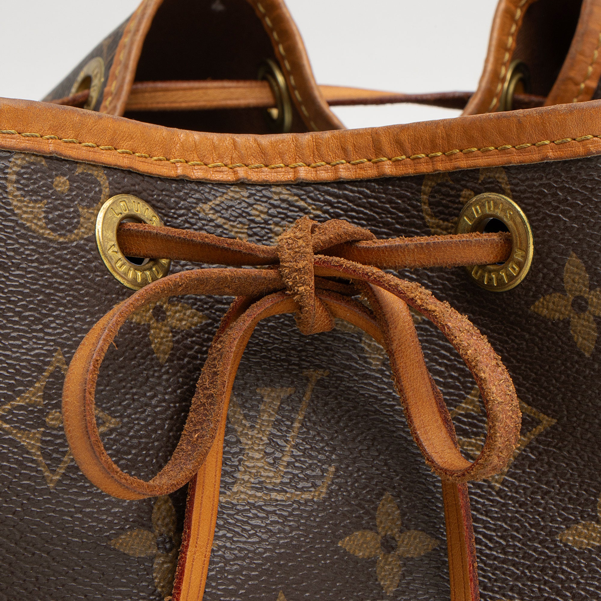 Louis Vuitton Monogram Canvas Petit Noe NM Shoulder Bag (SHF-nQEKHn)