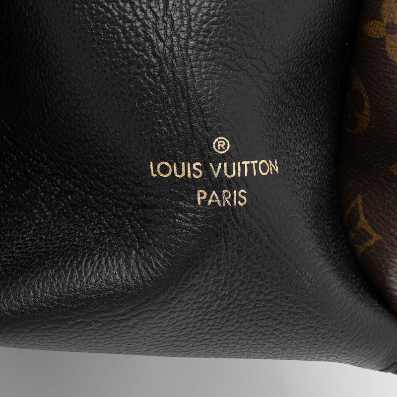 Louis Vuitton Monogram Canvas Surene MM Tote (SHF-rUnVUr)