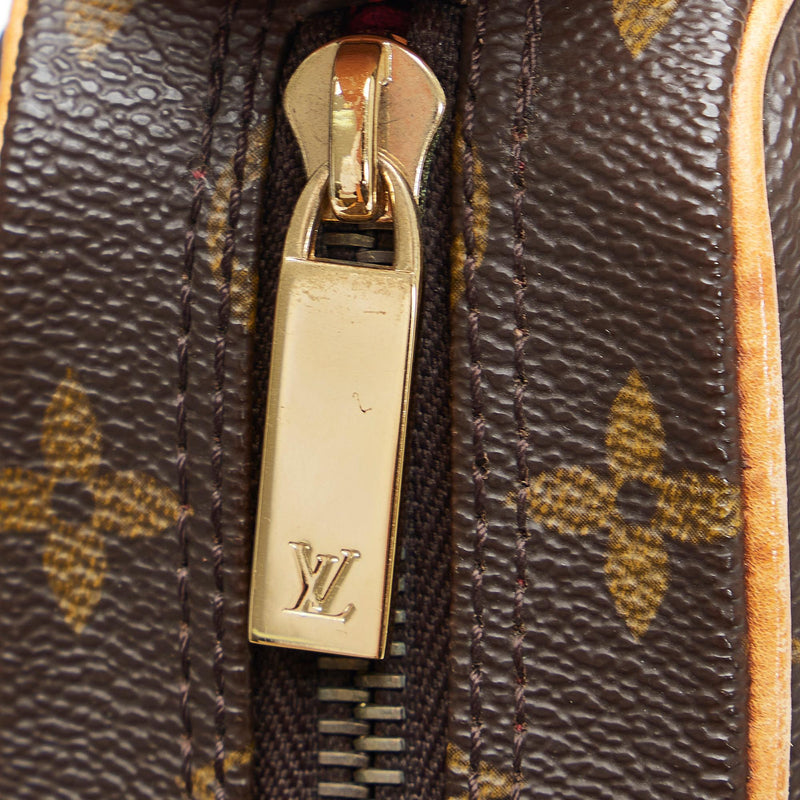 Authenticated Used Louis Vuitton LOUIS VUITTON Croissant GM Monogram  Shoulder Bag Brown Ladies 
