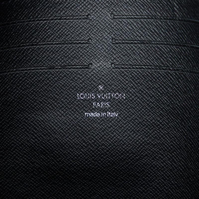 Louis Vuitton Monogram Eclipse Pochette Voyage MM (SHG-w7cjZA