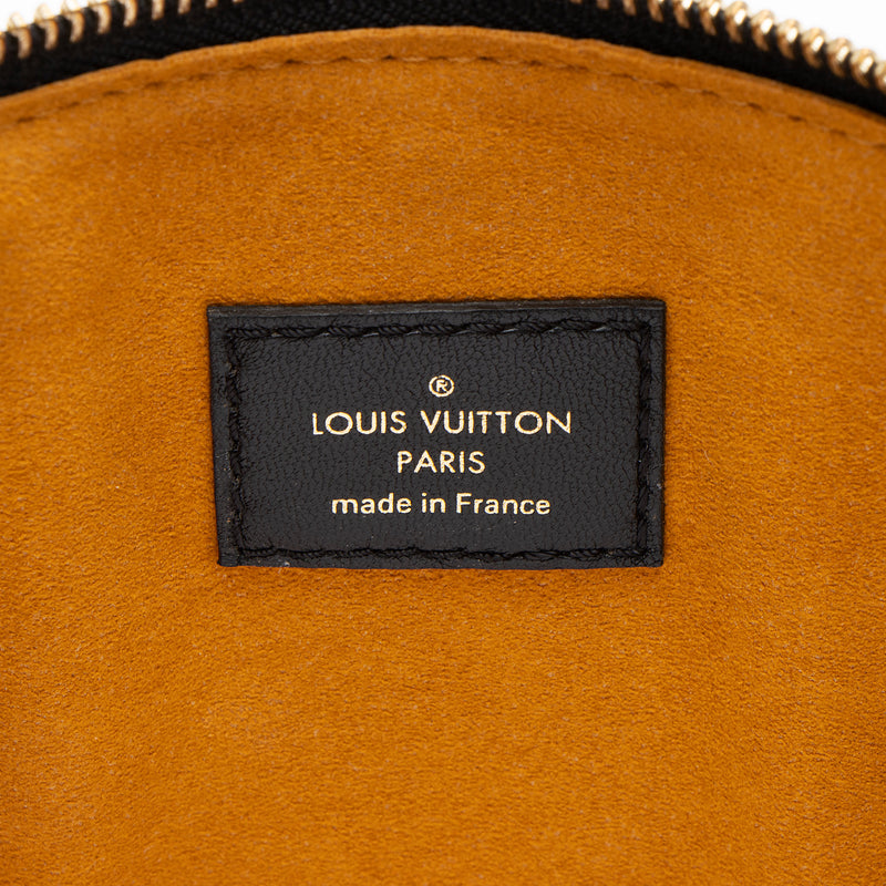 Louis Vuitton Monogram Embossed Lambskin Coussin MM Shoulder Bag (SHF-oei1yP)