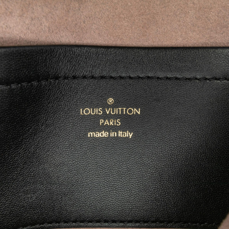 Louis Vuitton Monogram Embossed Pochette Coussin (SHG-qbDD3N)