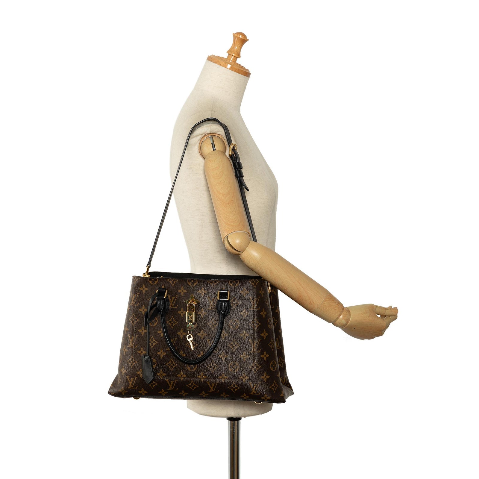 Louis Vuitton Monogram Flower Tote SHG eOfBNe LuxeDH