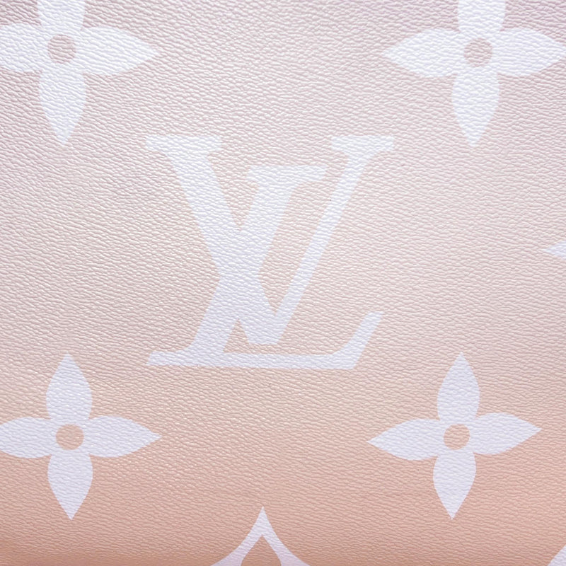 Louis Vuitton Monogram Giant By The Pool Onthego GM (SHG-fhbSjn)