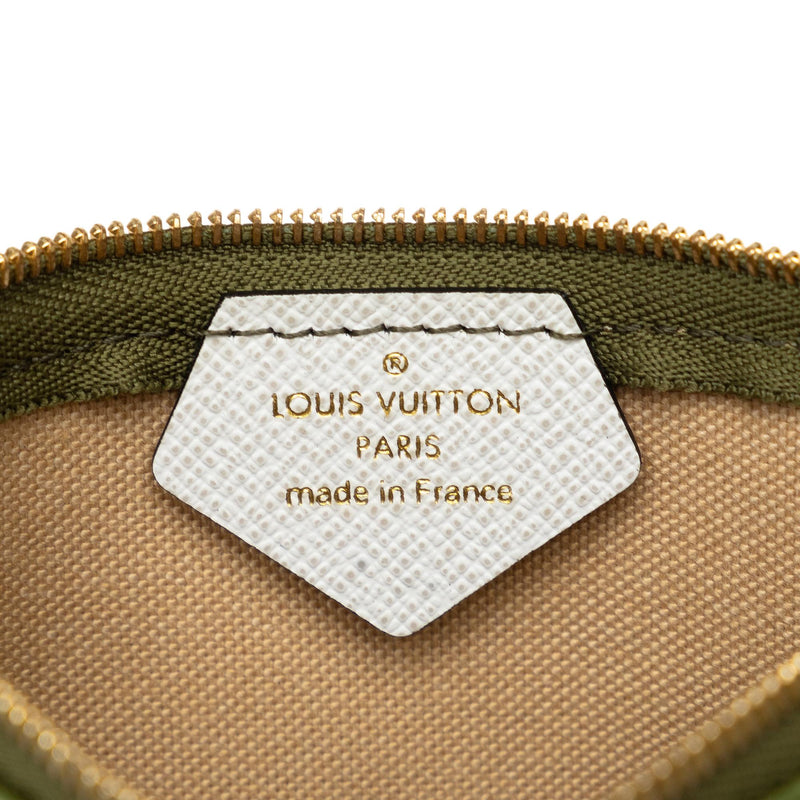 Louis Vuitton Monogram Giant Micro Pochette Accessoires (SHG-HbsFDu)