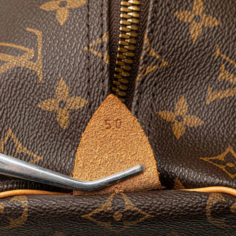 Louis Vuitton Monogram Keepall 50 (SHG-7kGvNq)