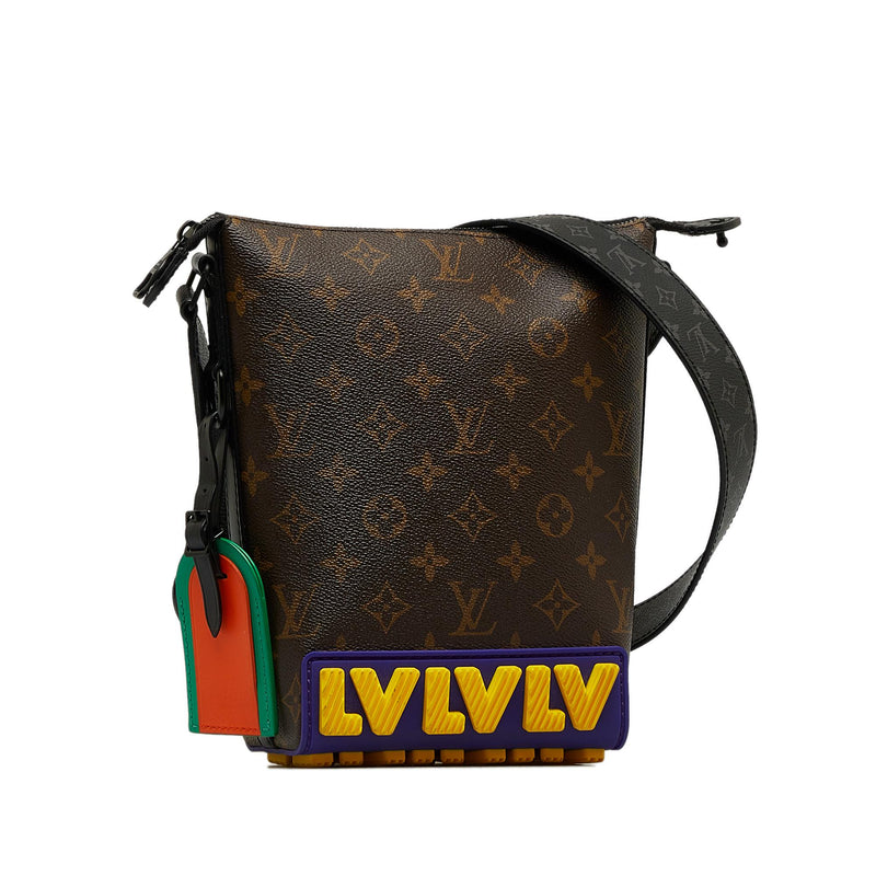 Louis Vuitton Monogram LV Rubber Cruiser (SHG-1HsbTx)