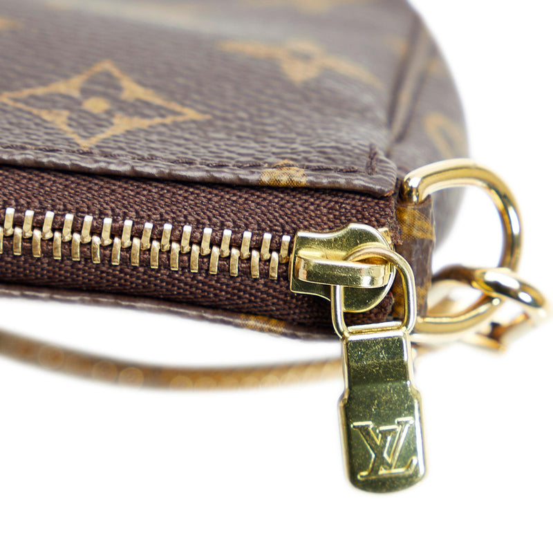 Louis Vuitton Monogram Mini Pochette Accessoires (SHG-sE6niV) – LuxeDH