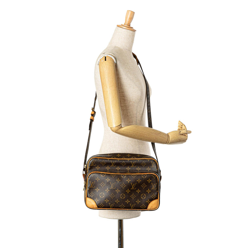 Louis Vuitton Monogram Nil Crossbody Bag (SHG-Z3wsMK)